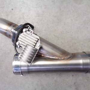 Kit bypass con valvola elettronica e curva direzionale in acciaio inox per tuning e performance