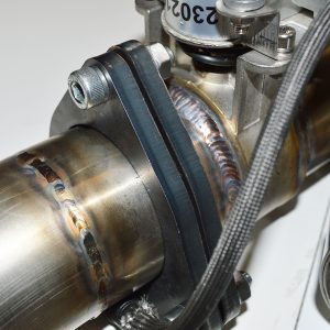 Kit con valvola elettronica e centralina per direzionare ii gas di scarico